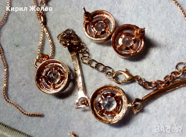НЕЖЕН ПОЗЛАТЕН БИЖУТЕРИЕН АРТ КОМПЛЕКТ ГРИВНА ОБЕЦИ и КОЛИЕ с ФАСЕТИРАНИ ИСКРЯЩИ ЦИРКОНИ 48763, снимка 5 - Бижутерийни комплекти - 48734577