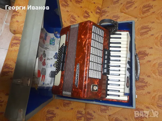 Продавам Акордеон Велтмайстер Стела 60 баса Стела, снимка 3 - Акордеони - 48395558