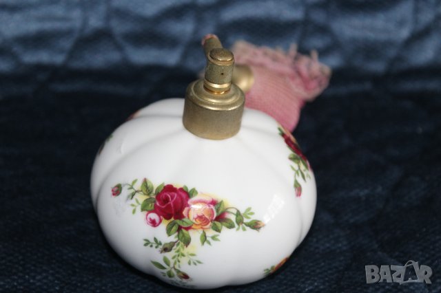 Винтидж бутилка за парфюм Royal Albert, снимка 9 - Антикварни и старинни предмети - 42866256