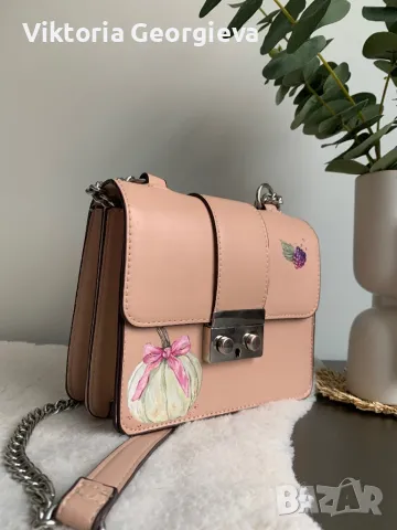 Ръчно рисувана чанта, снимка 2 - Чанти - 47602273