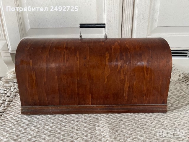 Куфар дървен стар за шевна Машина, снимка 1 - Шевни машини - 44479306