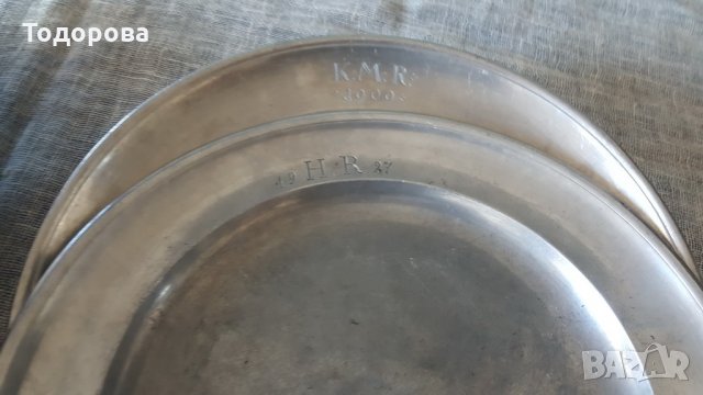 Комплект метални чинии от началото на миналия век, снимка 2 - Антикварни и старинни предмети - 29210096