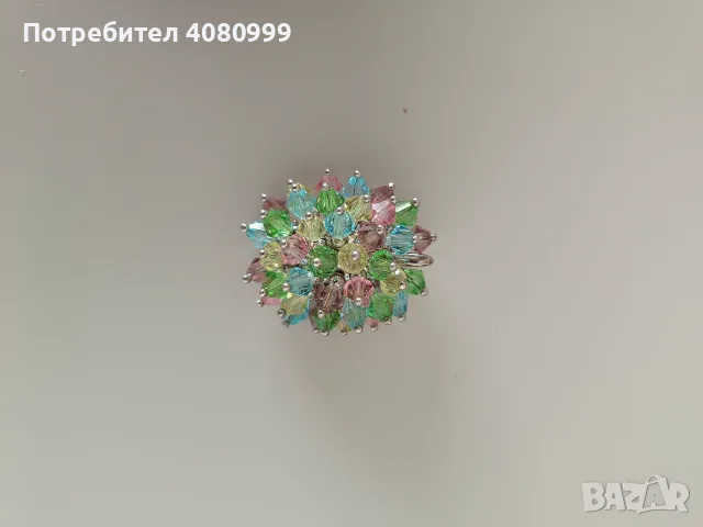 Красива сребърна висулка с цветни камъчета