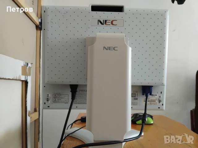 NEC MultiSync L195RW е 19″ (48 cm) LCD, снимка 2 - Монитори - 50832783