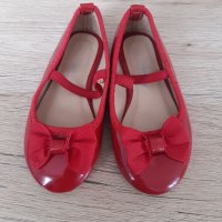 Червени балеринки, снимка 1 - Детски обувки - 38303504