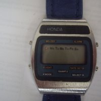 Стар електронен часовник''Хонда'', снимка 1 - Мъжки - 44270968