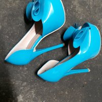 Абитуриентски официални лачени обувки на ток, снимка 1 - Дамски обувки на ток - 37034010