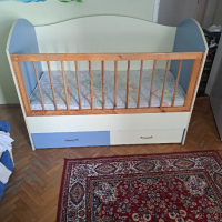 Детско креватче , снимка 2 - Бебешки легла и матраци - 44595233