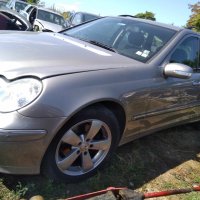 Mercedes-Benz C 200, снимка 7 - Автомобили и джипове - 42454736