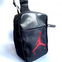 Черна чанта Air Jordan, снимка 3 - Чанти - 31546835