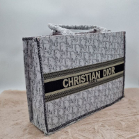 Дамски чанти Christian Dior висококачествена реплика, снимка 5 - Чанти - 44802418