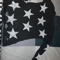Интересен леко пуловерче , снимка 1 - Блузи с дълъг ръкав и пуловери - 30965557