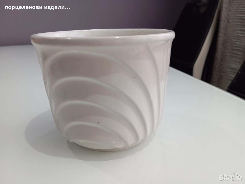 Порцеланова стара кашпа маркирана , снимка 1