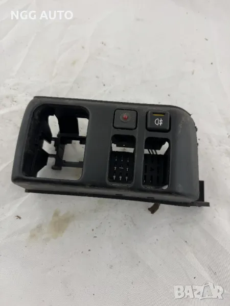 Панел с бутон за мъгла за Вектра А Opel Vectra A 90269 733, снимка 1