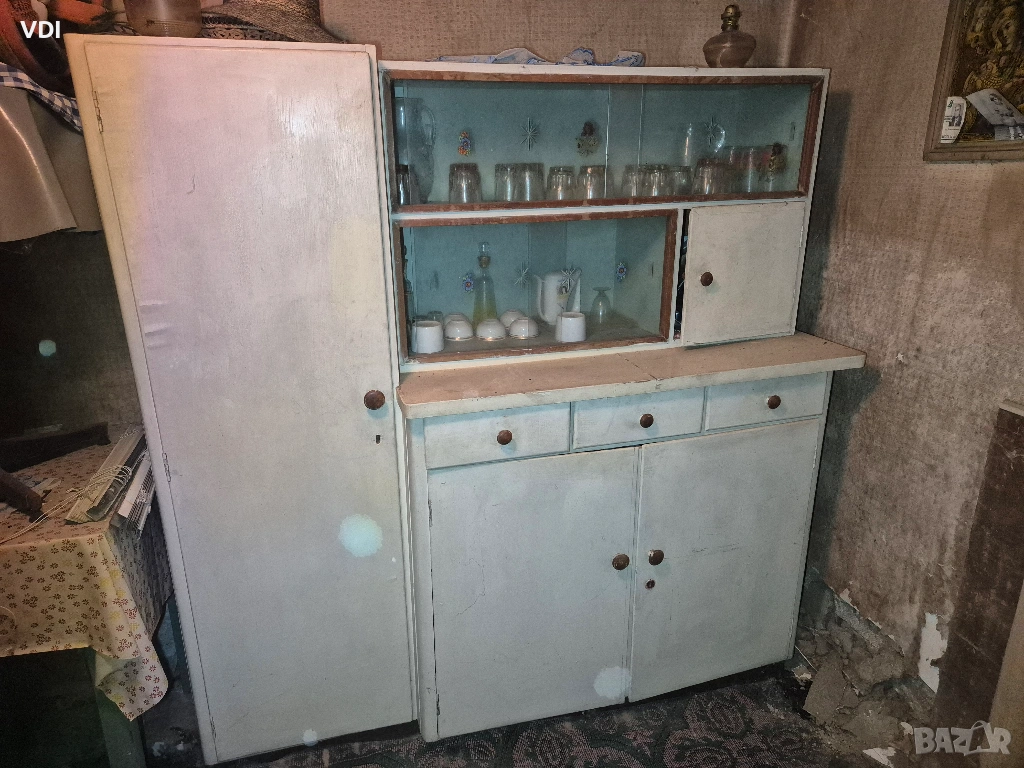 Подарявам стар Бюфет, снимка 1