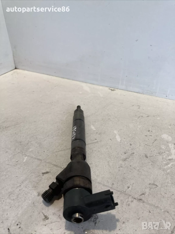 Горивен инжектор Bosch за KIA Ceed 1.6 CRDi (2010) 33800-2A900, снимка 1