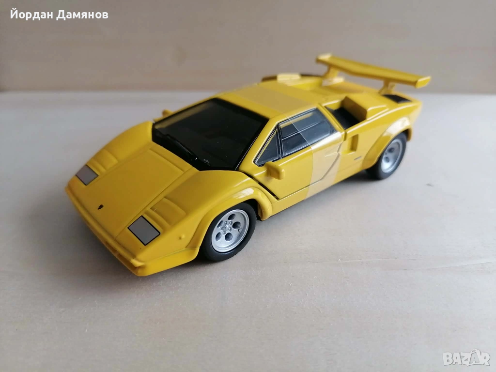 Ламборгини Контач ЛП 500 С в мащаб 1:34 , снимка 1