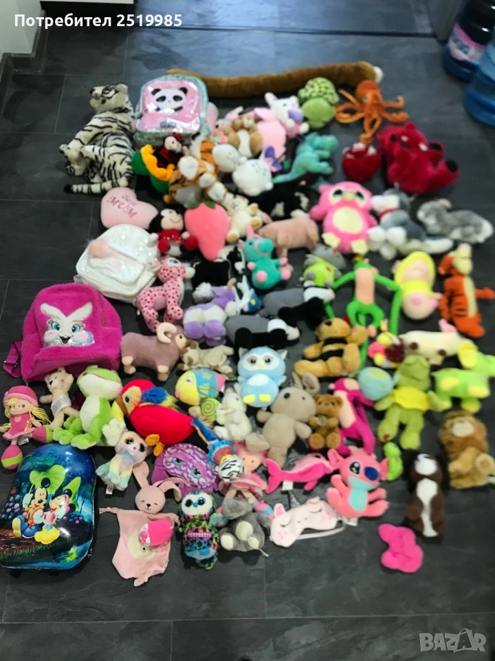 Чувал с 68 плюшени играчки + 4 ранички, снимка 1