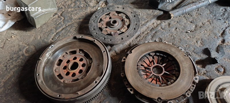 Демпферен маховик съединител Peugeot 407 2.0HDI - 250лв, снимка 1