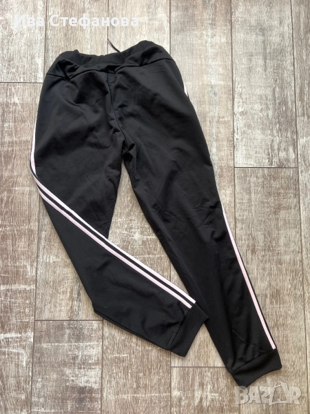 Нов 100 %  оригинален спортен ежедневен черен панталон Adidas Адидас розов кант, снимка 1