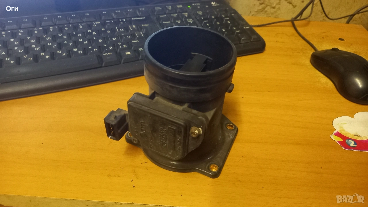 Дебитомер за Ауди А4 и Пасат В5 1.8 125к.с. 058 133 471, снимка 1