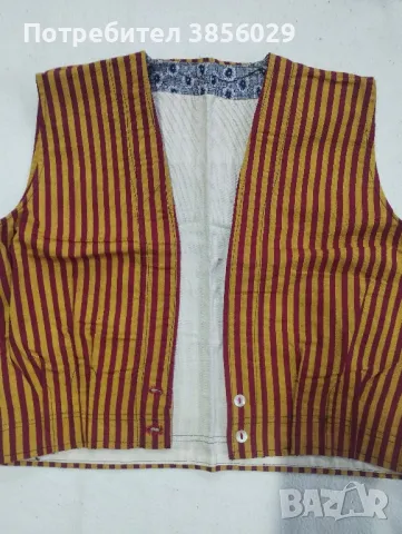 автентично елече раирано за фолклор,музей и др., снимка 1