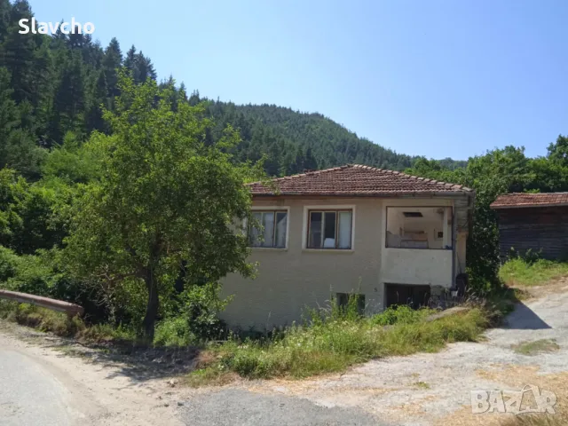 Продава къща в Родопите, близо до курортно селище община Баните/ Смолян