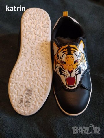 Нови маратонки от НМ номер 33, снимка 3 - Детски маратонки - 31438256