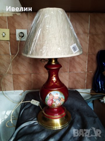 барокова настолна лампа