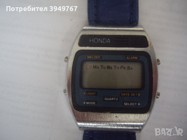 Стар електронен часовник''Хонда''