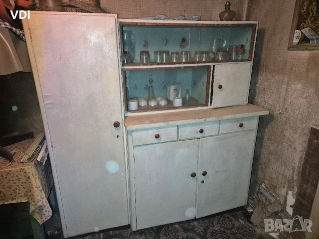 Подарявам стар Бюфет