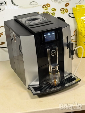 Кафемашина кафе автомат JURA E8 с гаранция, снимка 4 - Кафемашини - 52730303