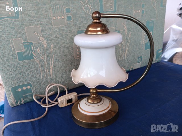 Стара нощна лампа 1977г, снимка 1 - Настолни лампи - 44374863