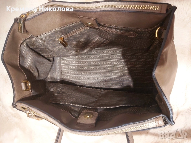 Чанта Prada, снимка 2 - Чанти - 52336459