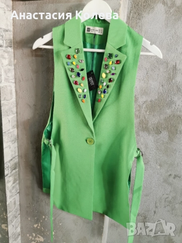 Елек с кристали/камъни, снимка 2 - Елеци - 51754599