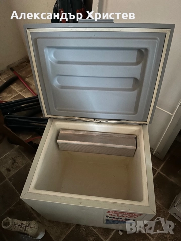 Къмпинг хладилник на 220v 12v и газ 40 литра, снимка 2 - Хладилници - 51707439