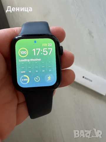 Apple Watch SE (2nd Gen) 44mm Midnight Aluminum на 90% батерия, снимка 3 - Смарт часовници - 55846568
