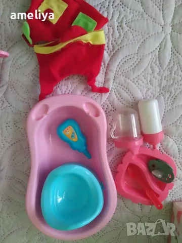 Бебе,2 кревата, гардероб и аксесоари , снимка 5 - Кукли - 49655031