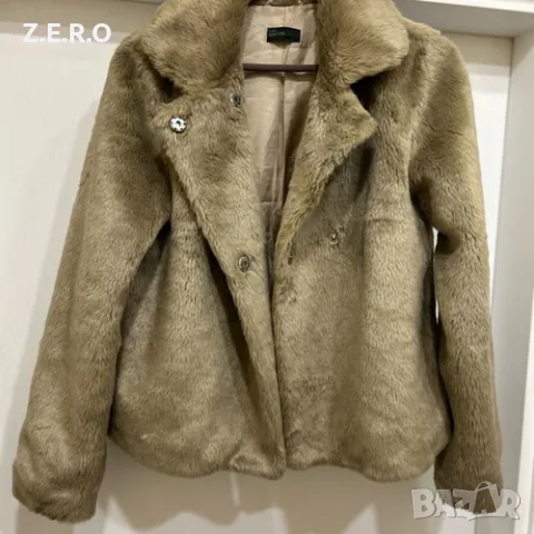 Дамско яке от еко пух Benetton като ново, размер S и M, снимка 8 - Якета - 56120722