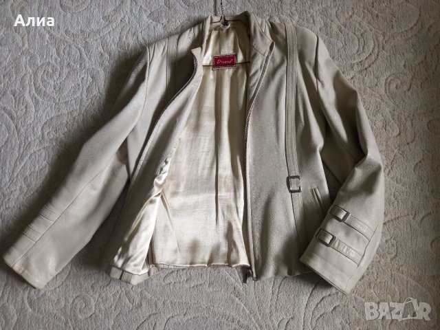  Дамско яке от естествена кожа,  цвят мръсно бяло. Размер L. С метални орнаменти. Вталено. Запазено., снимка 7 - Якета - 38077019