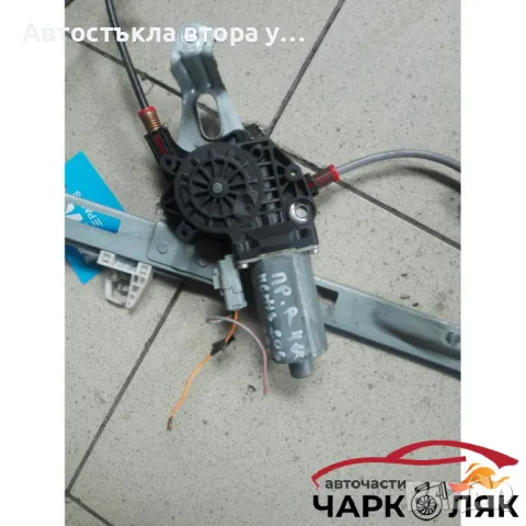 ел машинка стъкло предна дясна Пежо 206 1.4хди 4врати,стъклоповдигач, снимка 2 - Части - 47891555