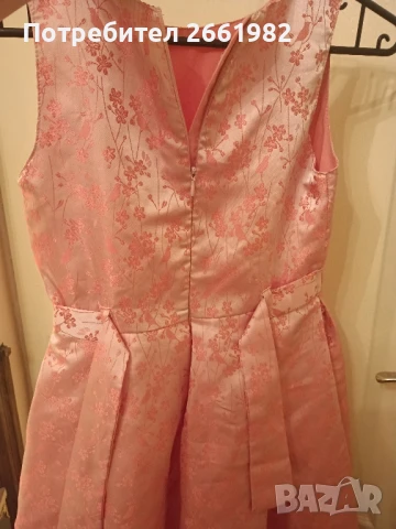 Разкошна, официална розова рокличка - сатен, снимка 3 - Детски рокли и поли - 51085932