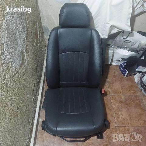 Продавам предна пасажерска седалка за Мерцедес Виано 2010-2014 г