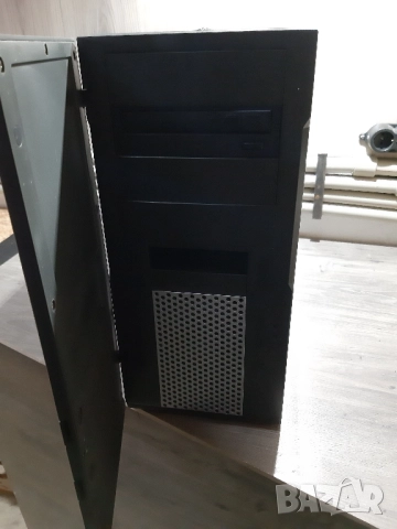 Компютър Intel CoreDuo E8400 3.00 GHz, снимка 4 - За дома - 52084552