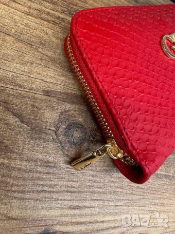 портмонета guess , снимка 2 - Портфейли, портмонета - 50595355