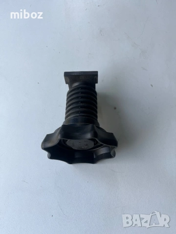 Фиксиращ болт резервна гума Фолксваген Пасат VW Passat b6