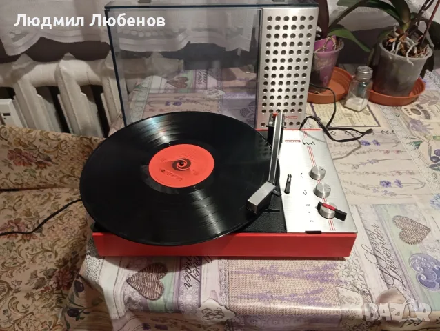 Грамофон Unitra Unitra WG400 Mister Hit. с вграден усилвател и говорител , снимка 3 - Грамофони - 55792337