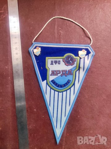 Продавам стари футболни флагчета и значки II, снимка 3 - Колекции - 44366523