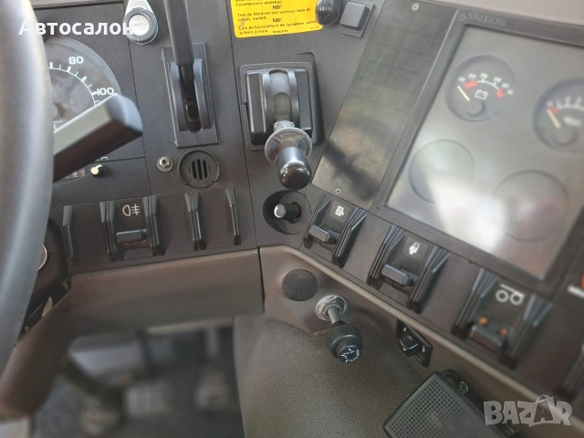 Волво FL 7 камион с кран, снимка 16 - Камиони - 54362457