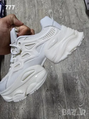 дамски маратонки , снимка 3 - Маратонки - 47551643